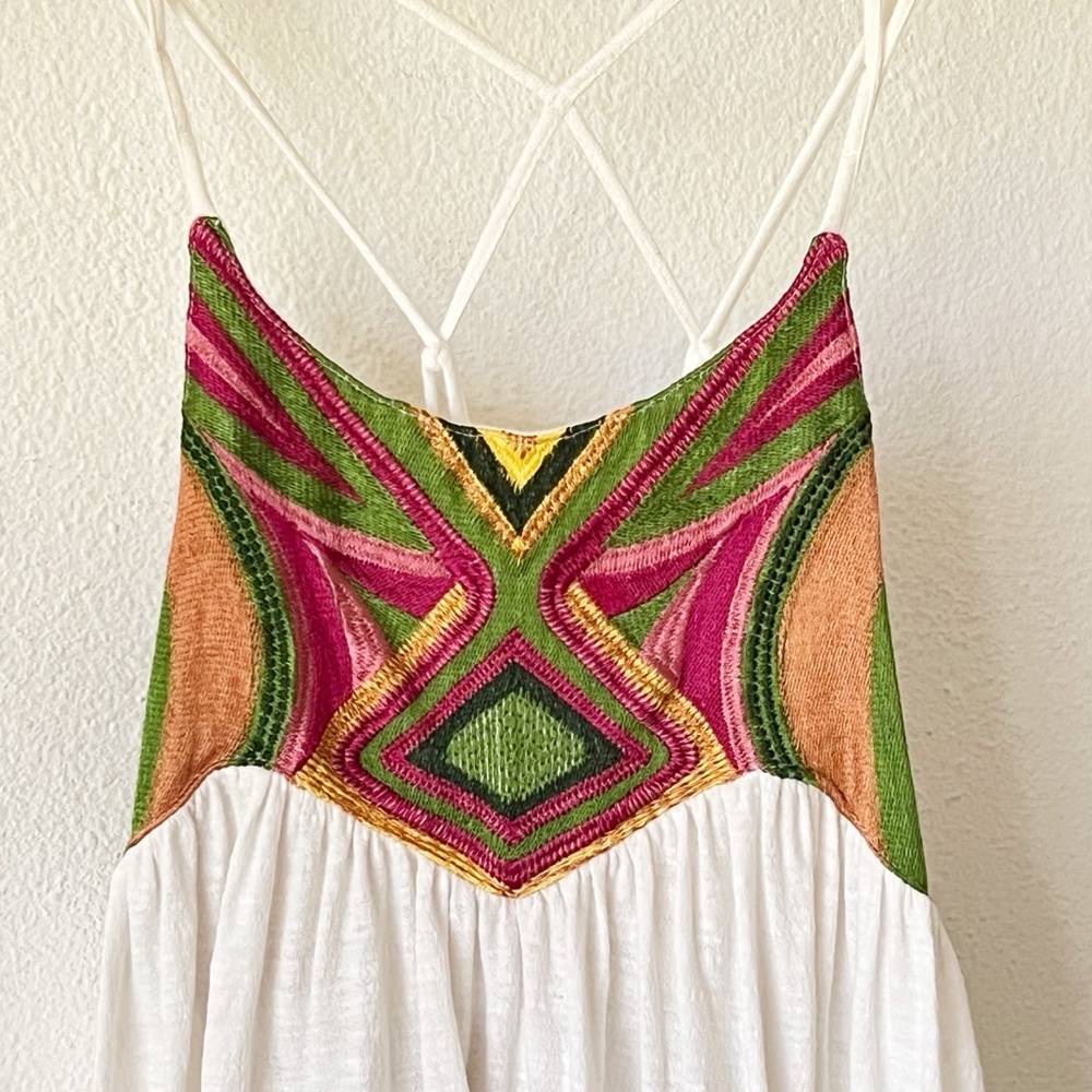 Free People White Flowy Pink and Green Bohemian Embroidered Tank Size Medium - Picture 4 of 13